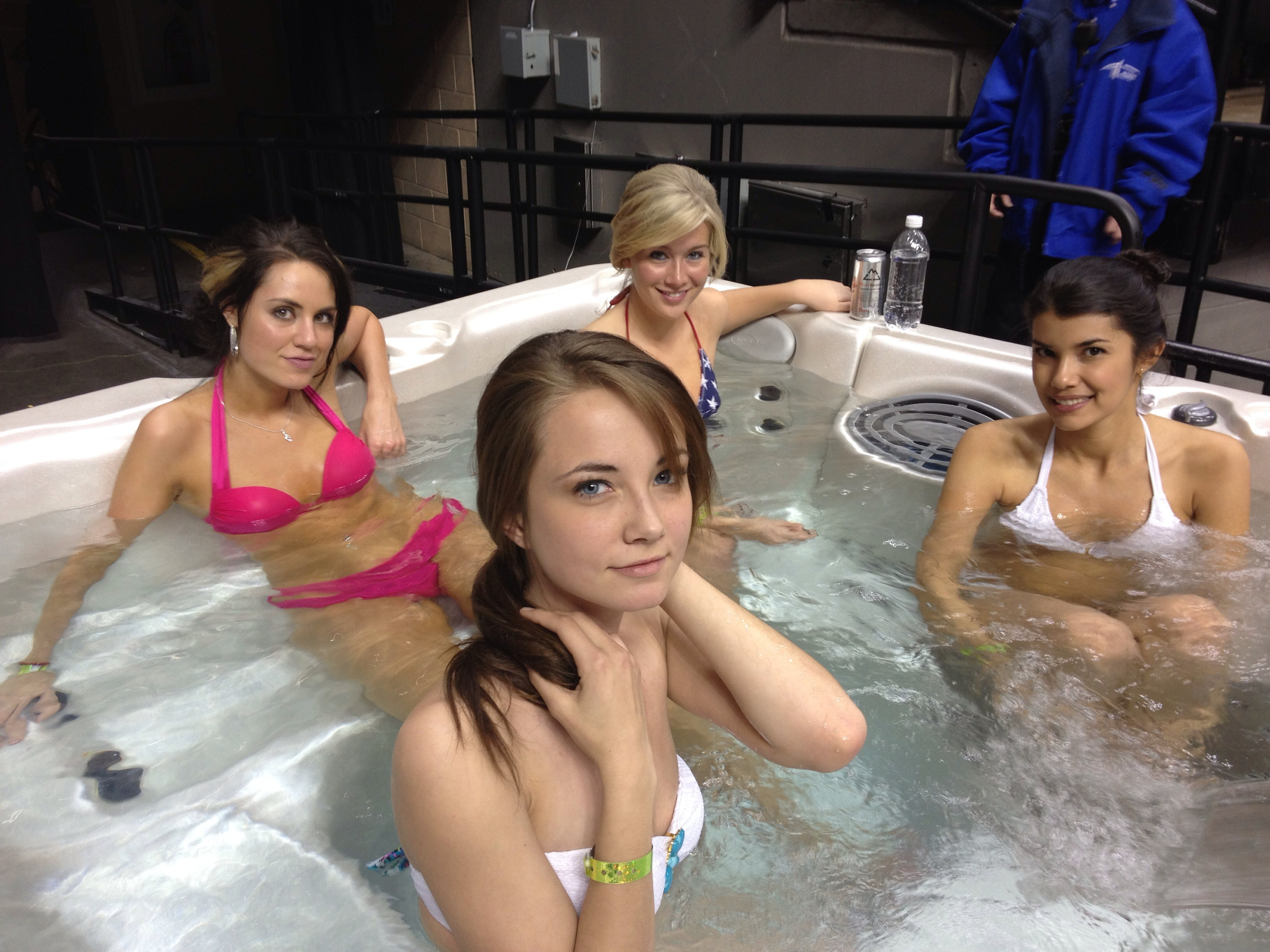 Lesbian Hot Tubs