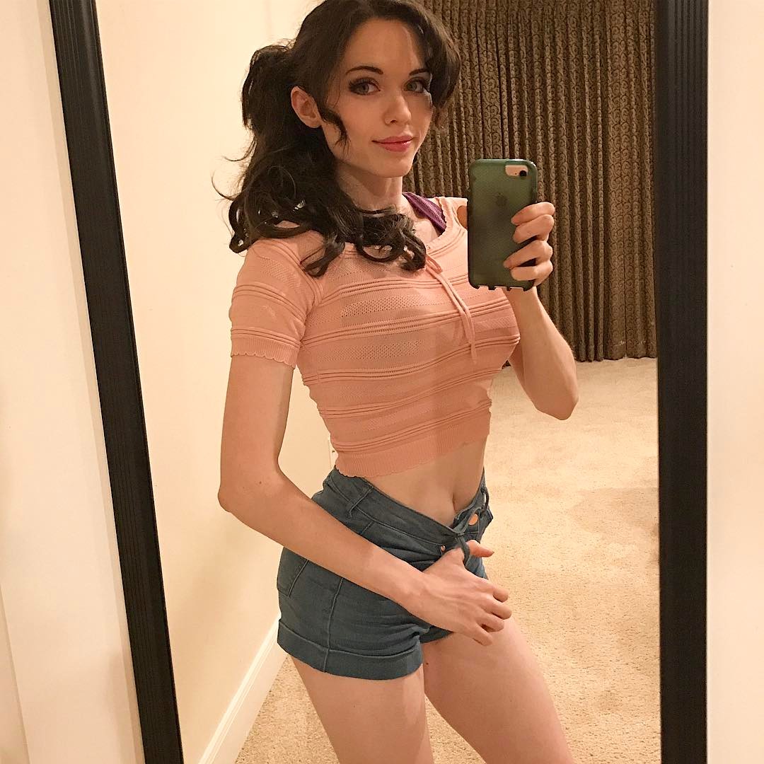 Amouranth Feet