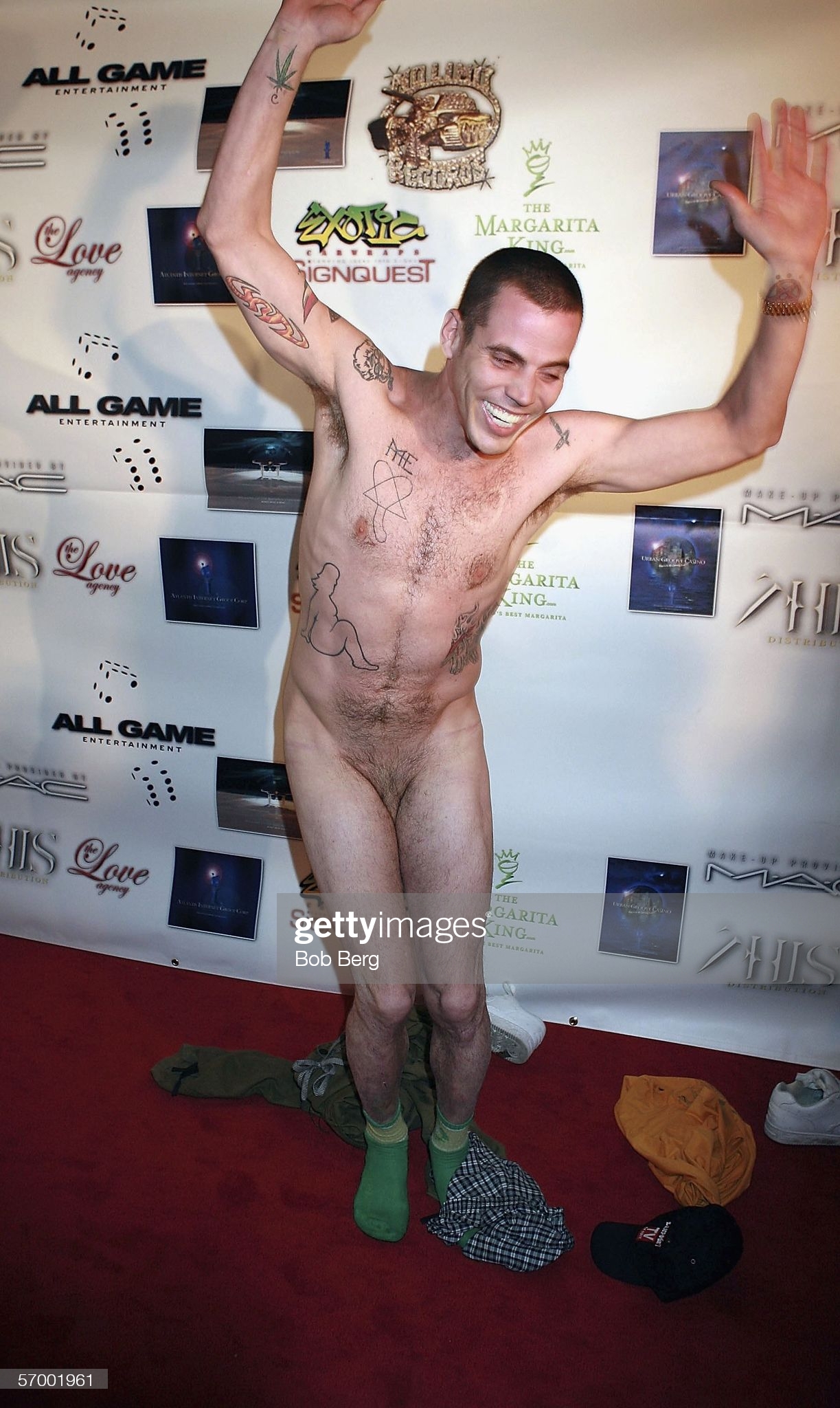 Steve o butt piercing