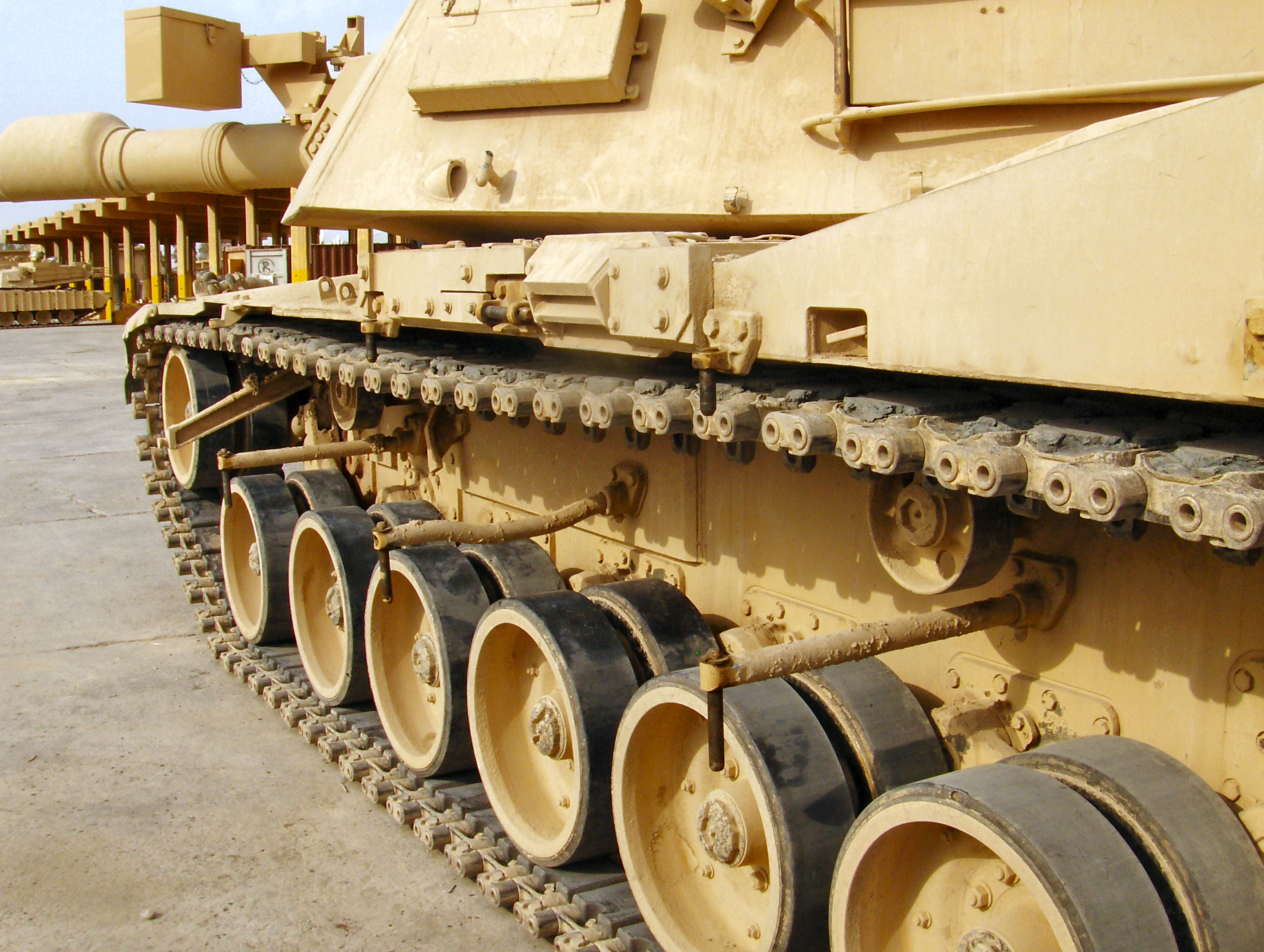 Tank tracks. M1a1 Abrams. M1a1 Abrams гусеницы. Абрамс леопард Челленджер. Абрамс траки.