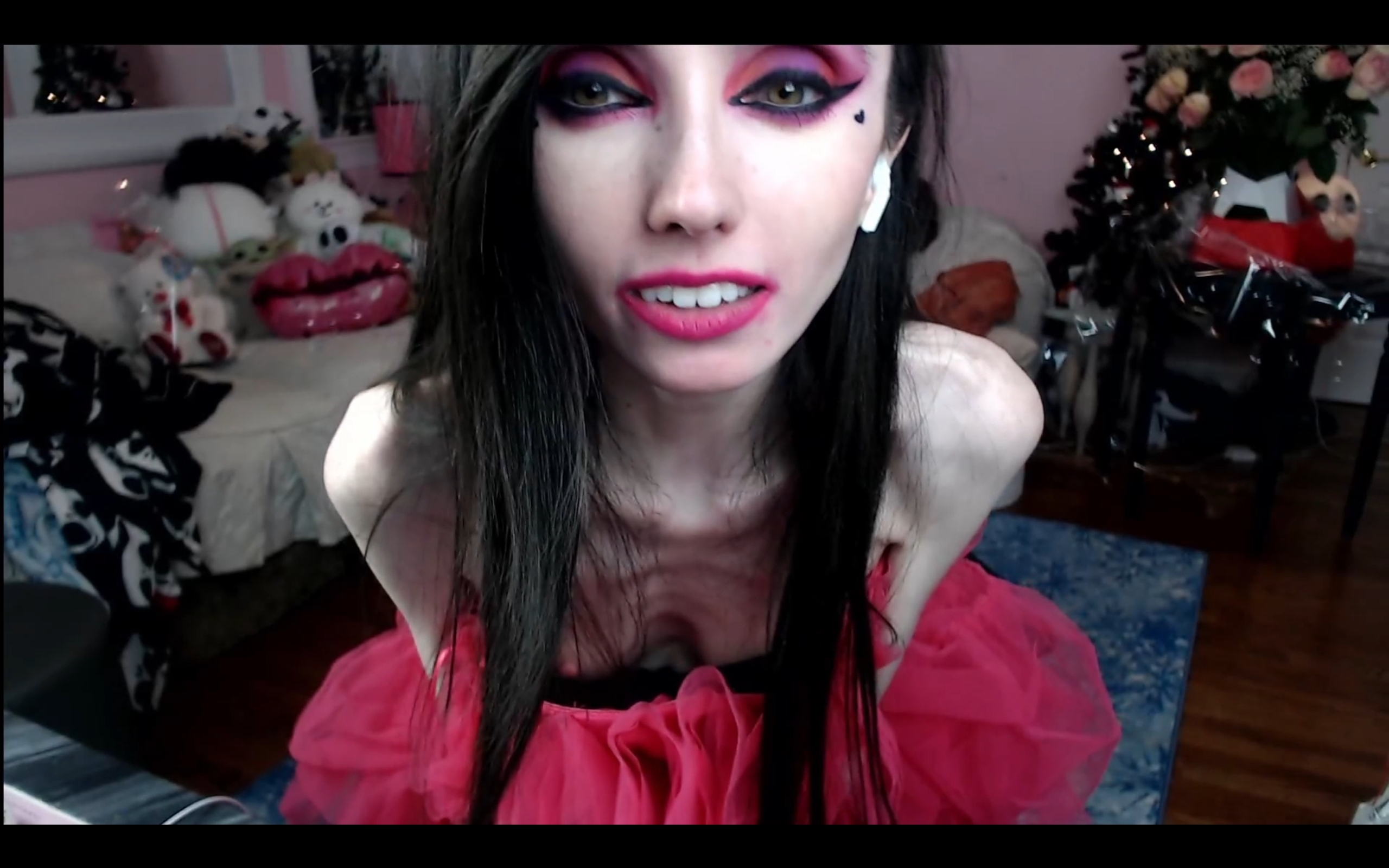 Eugenia Cooney Nip Slip (30 Sex Photos)