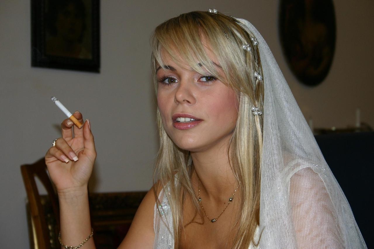 Wife smoke. Smoking Bride. Naughty Brides.